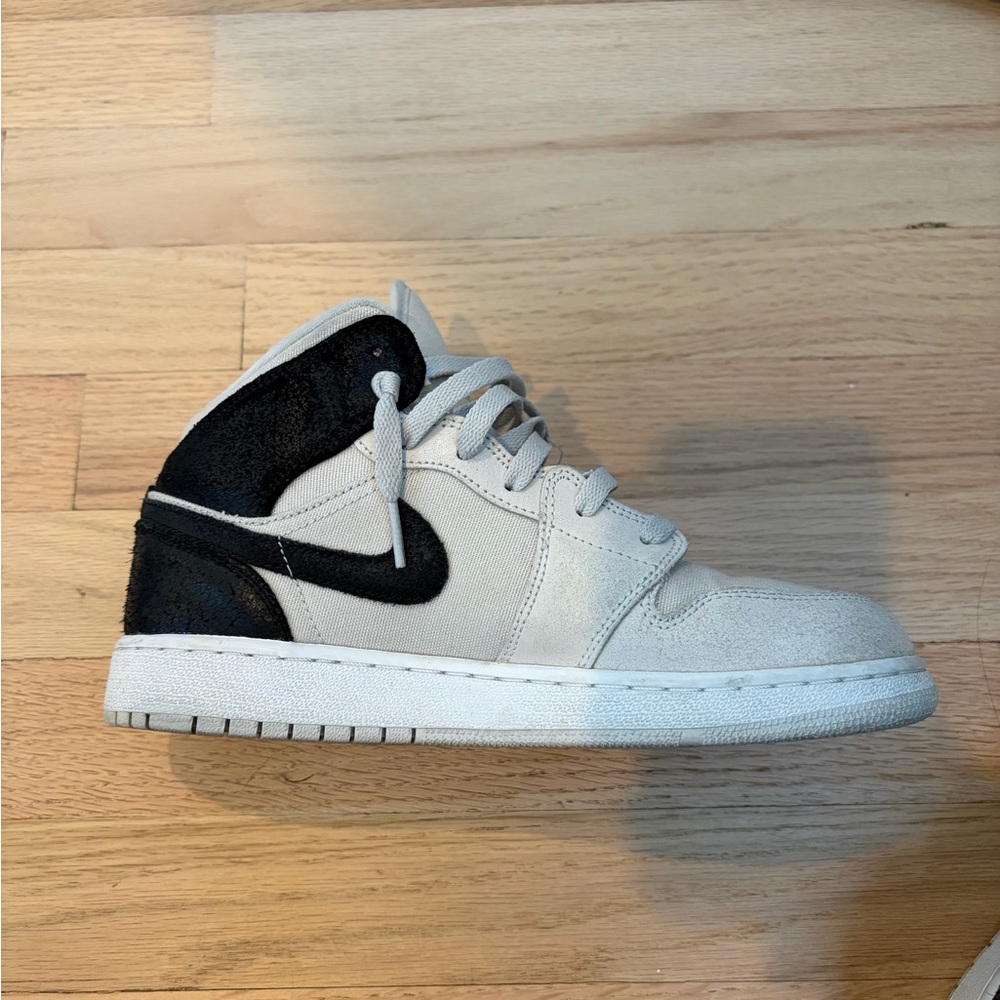 Jordan Kids Black and Gray Sneakers